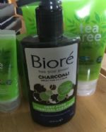 Biore Charcoal Cleanser- 200ml